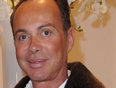 Ξανά στο «σφυρί» το νεοκλασικό του Λάκη Γαβαλά στην οδό Βουκουρεστίου στο Κολωνάκι